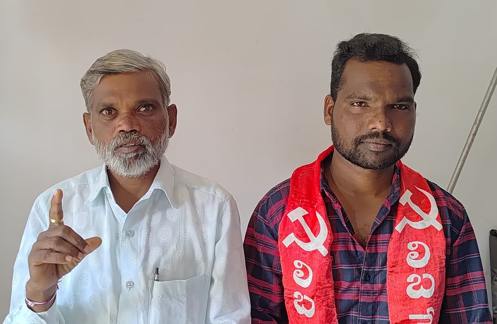 చిట్యాల.. మండల R.. B..ఛానల్ విలేకరిపై దాడి చేసిన వారిపైన ఎస్సీ ఎస్టీ అట్రాసిటీ  కేసు నమోదు చేయాలి - మారేపల్లి  మల్లేష్  సిపిఐ ఎంఎల్ జయశంకర్ భూపాలపల్లి జిల్లా కార్యదర్శి 